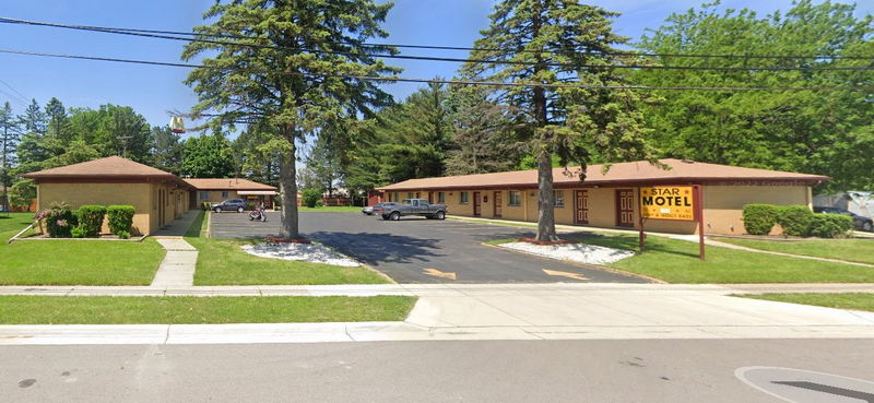 Star Motel (Strohs Motel) - Street View (newer photo)